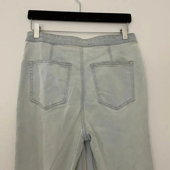 Free People We The Free Youthquake Crop Flare Jeans Bleach Out Size 29 - Picture 8 of 8